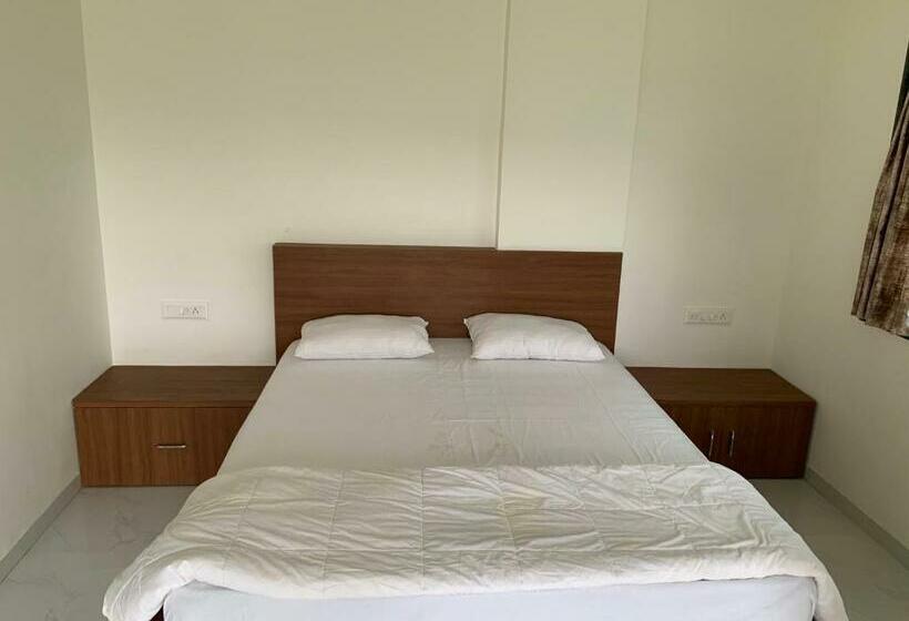 فندق Pop  Bramha View