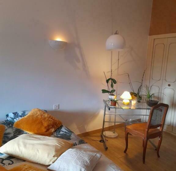 ベッドアンドブレックファースト Chambre Comtoise