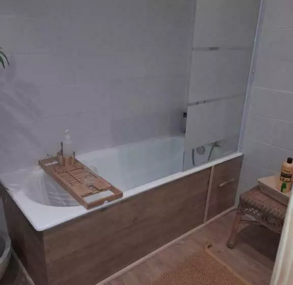 ベッドアンドブレックファースト Chambre Comtoise