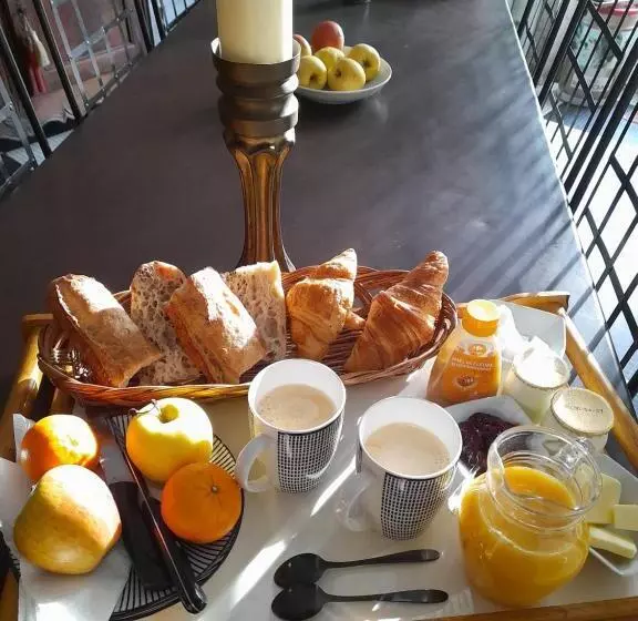 ベッドアンドブレックファースト Chambre Comtoise