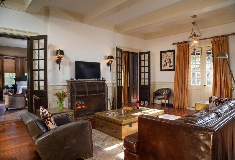 Bed and Breakfast The Inn At Tacaro Estate