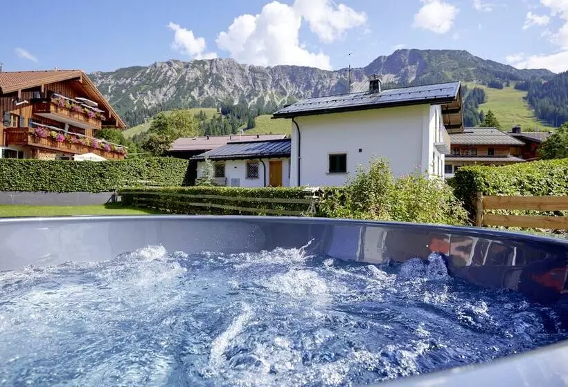 Hotelli Bergbuddies   übernachtung Inklusive Kostenlosen Bergbahntickets Und Vielem Mehr