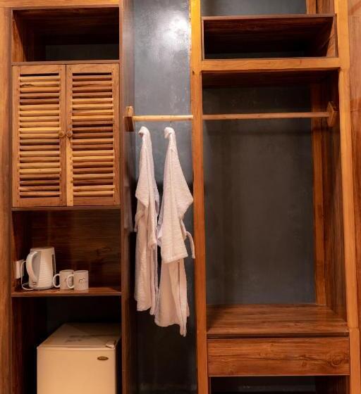 Dumani Nagar Hotel & Resort