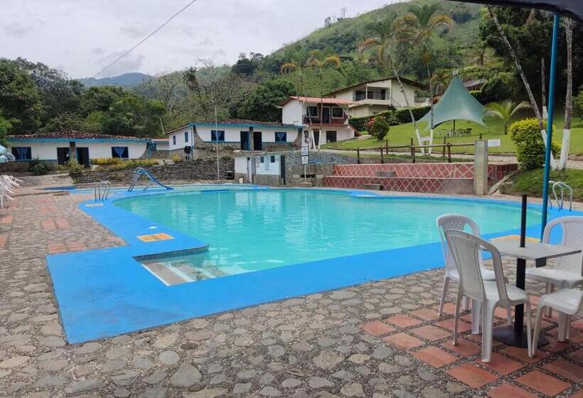 Hotel Hosteria Puerta Del Nus