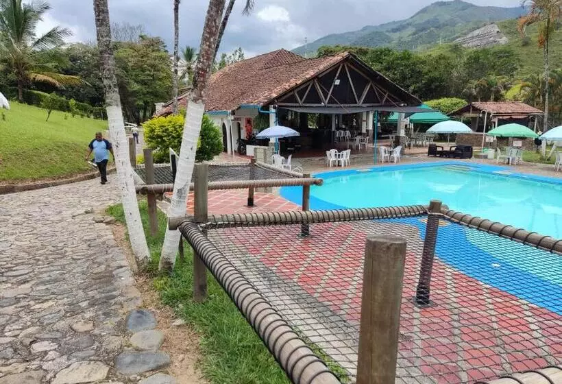 ホテル Hosteria Puerta Del Nus