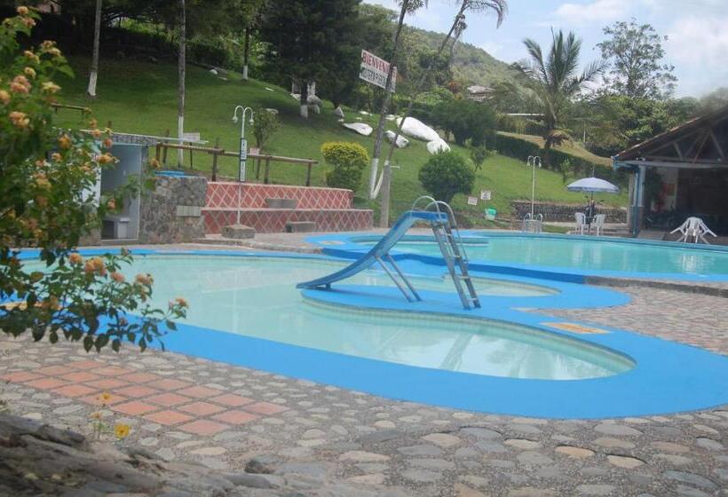 Hotel Hosteria Puerta Del Nus