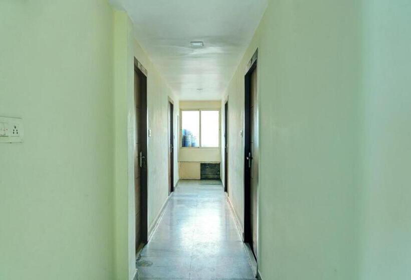 Отель Oyo Flagship 81091  Samrat