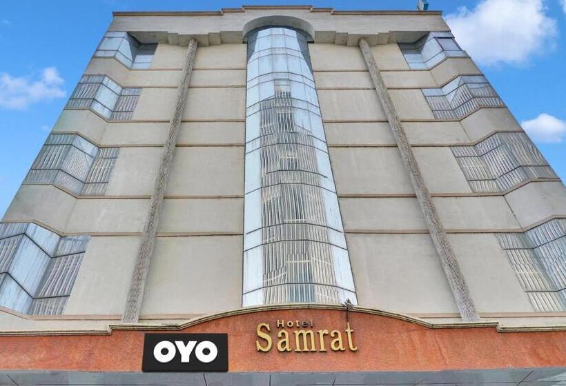 Отель Oyo Flagship 81091  Samrat