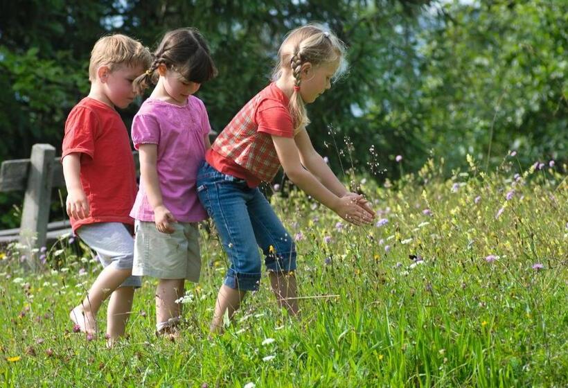 호텔 Hindenburglinde