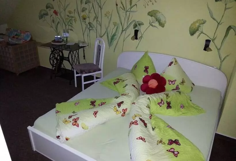 Hotelli Landferienhaus Pension Erika