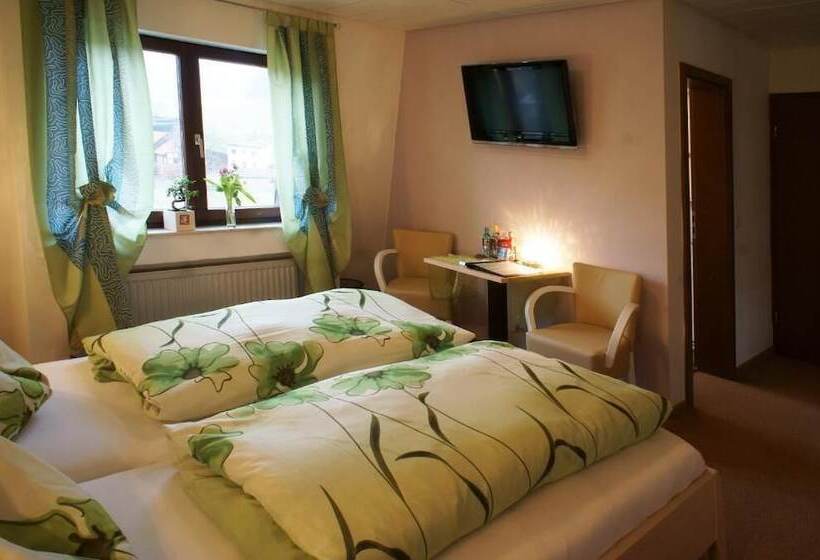 בית מלון כפרי Landgasthof Grüner Baum