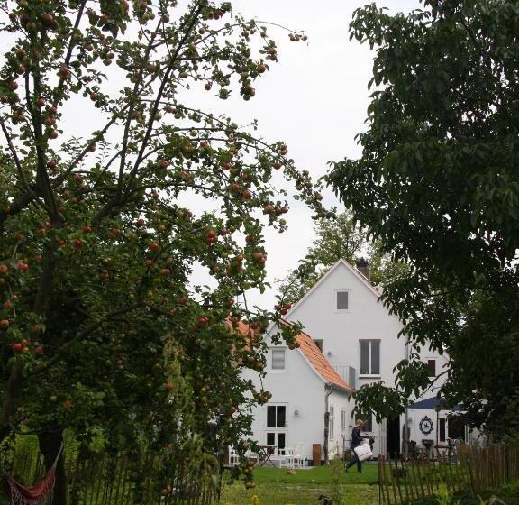 בית מלון כפרי Lili Marleen