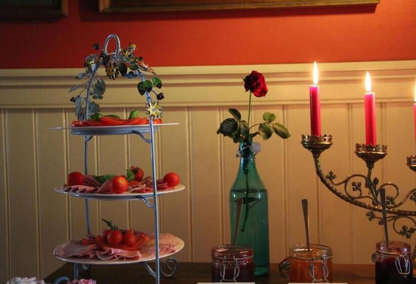 בית מלון כפרי Lili Marleen