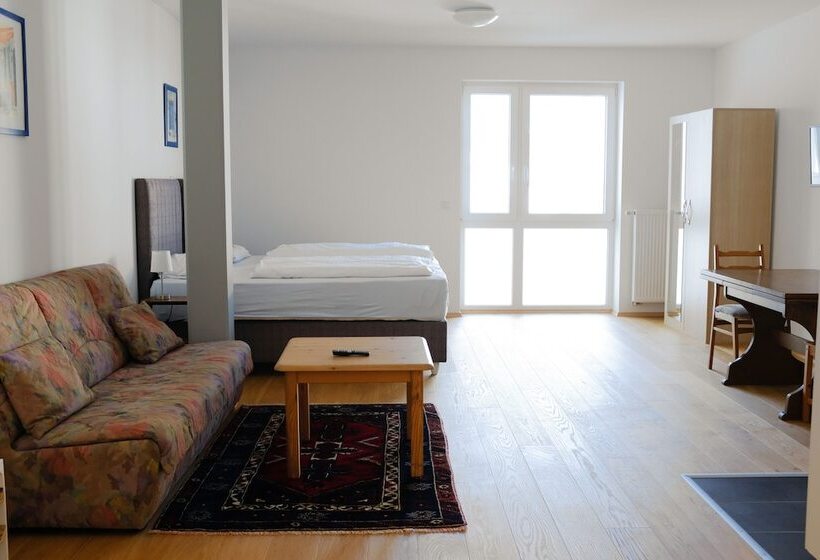 Отель Milchhof Apartments Aschaffenburg