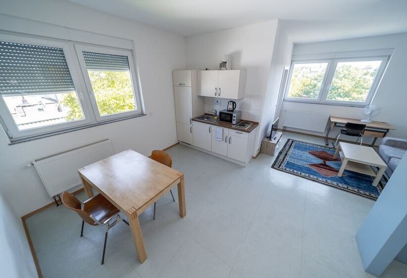 Отель Milchhof Apartments Aschaffenburg