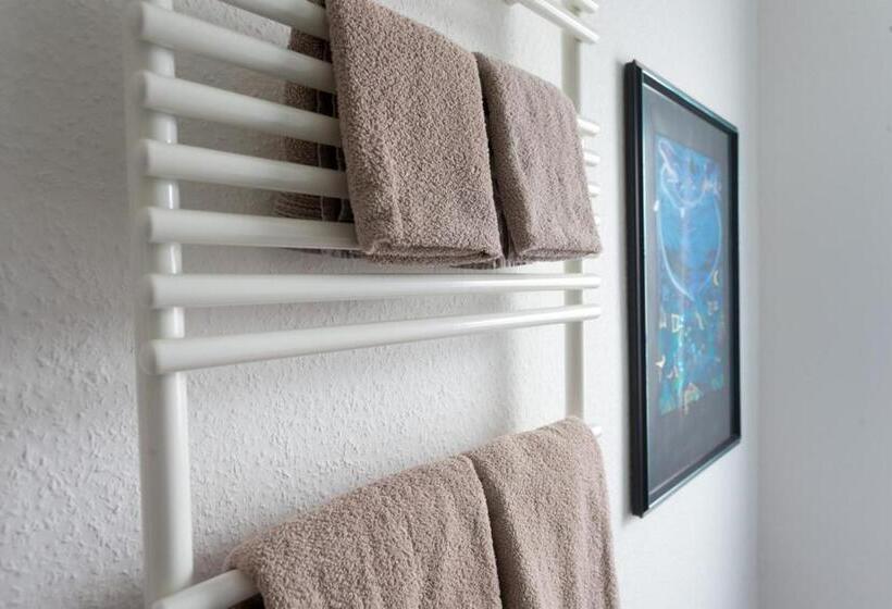 בית מלון כפרי Oberkasseler Hof Bonn