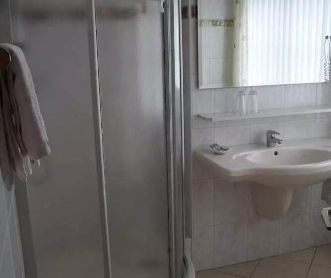 Hotelli Pension Allebrodt