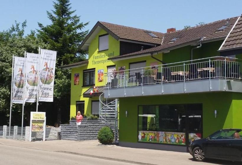 Hotelli Pension Am Park