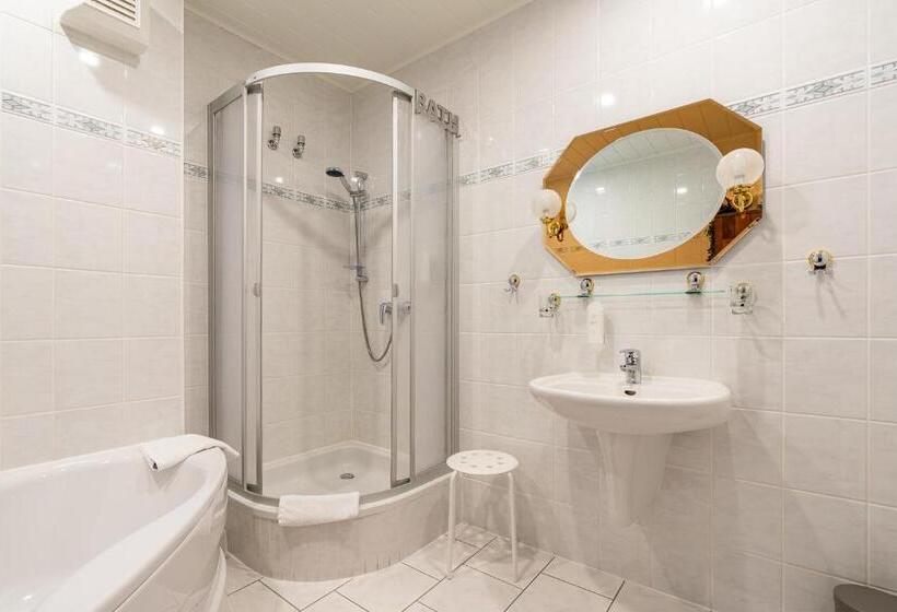 فندق & Restaurant Stadt Genthin