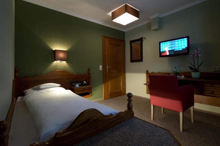 فندق Und Weinhaus Zum Krug