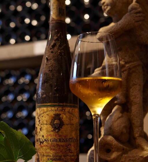 فندق Und Weinhaus Zum Krug