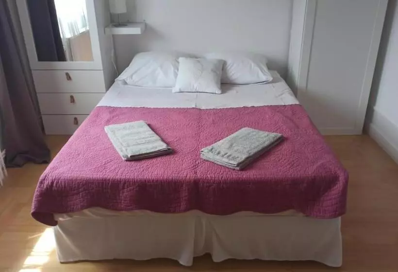 Aamiaismajoitus (B&B) L  Edelweiss De 1 A 9 Personnes