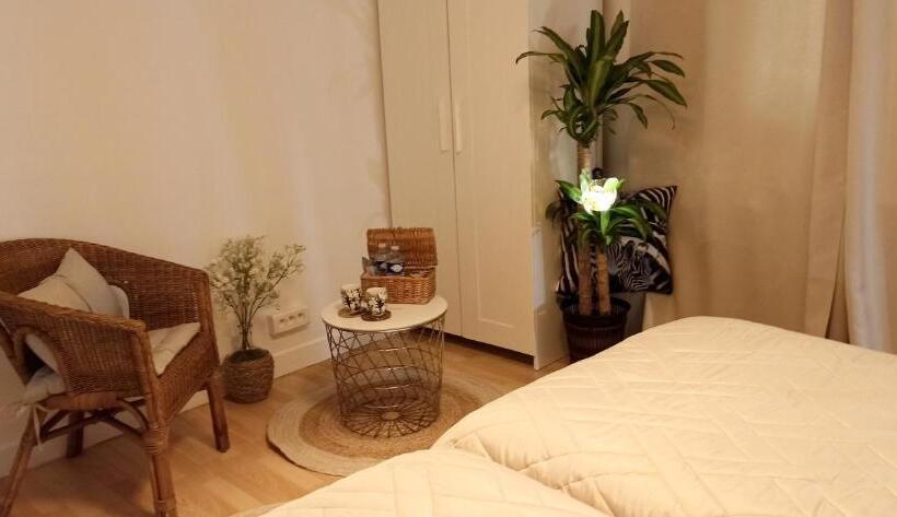 Bed & Breakfast L Edelweiss De 1 A 9 Personnes