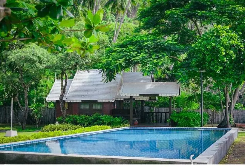 Hotelli Baan Thong Ching Resort