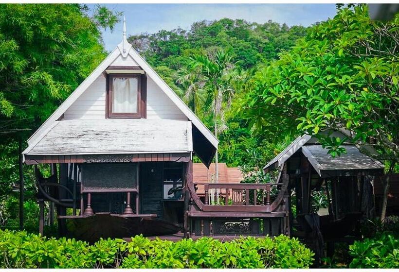 Hotel Baan Thong Ching Resort