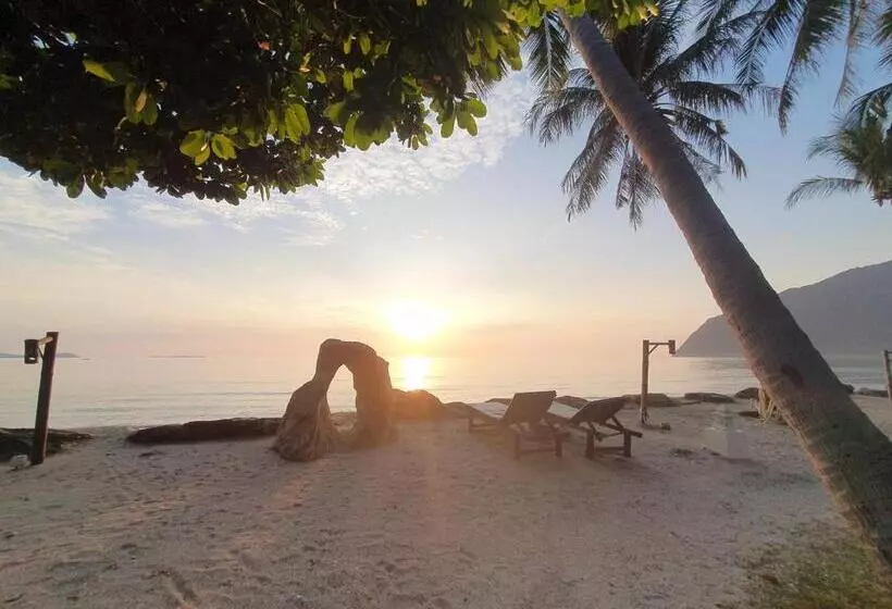 Hotelli Baan Thong Ching Resort