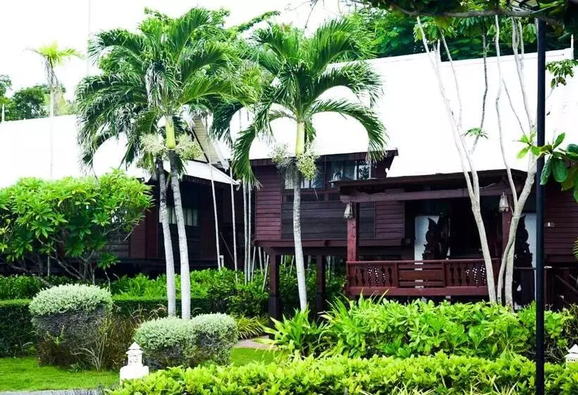 Hotelli Baan Thong Ching Resort