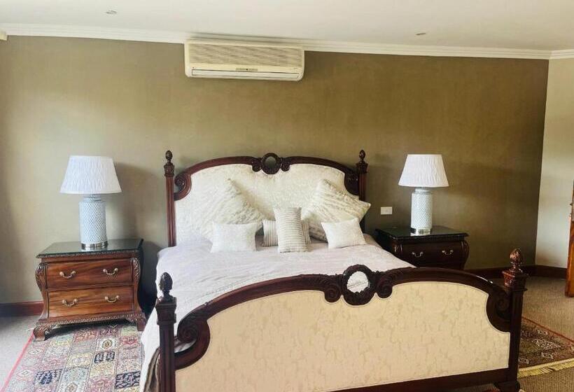 Hotel Bophirima Boutique