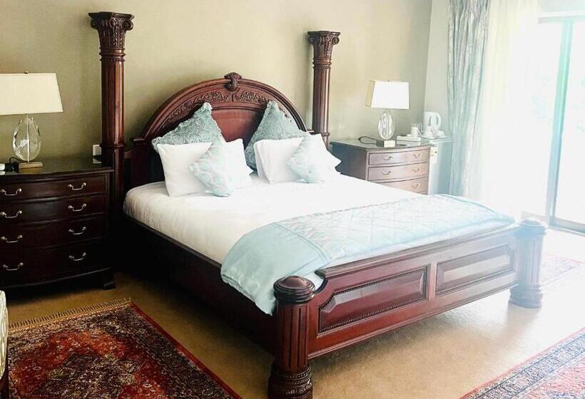 Hotel Bophirima Boutique