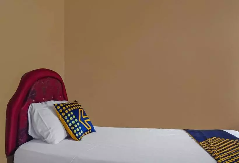 Hotelli Spot On 92212 Penginapan Berkah Mandiri Syariah