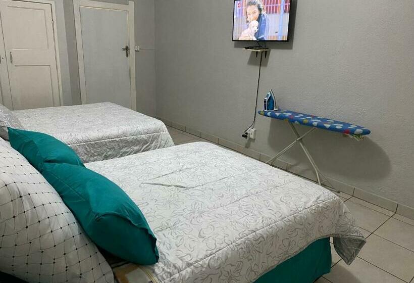 פנסיון Moments Of Joy Guesthouse