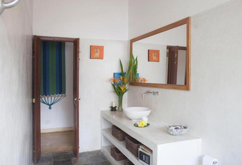 منتجع Ratnakara