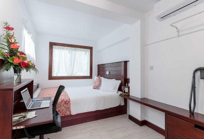 هتل Villa Copthall