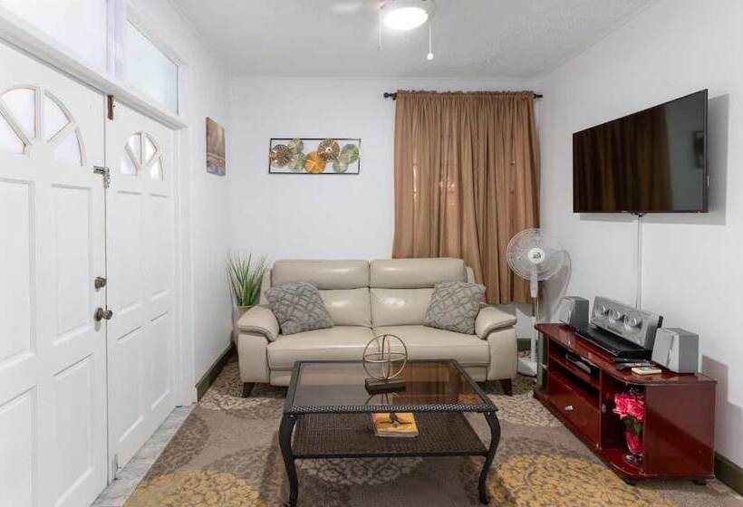 هتل Villa Copthall