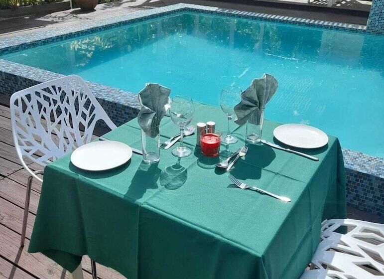 هتل Villa Copthall