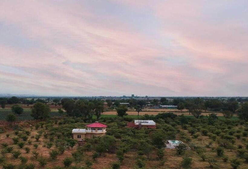 酒店 Stayvista S Gaudhuli Farmstay Outdoor Pool & Terrace With View