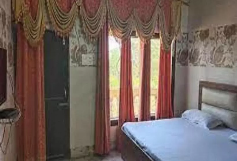 ホテル Ivy, Talwara