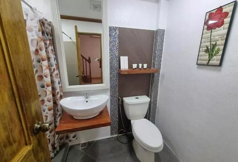 ホテル Villa Excellance Beach And Wave Pool Resort