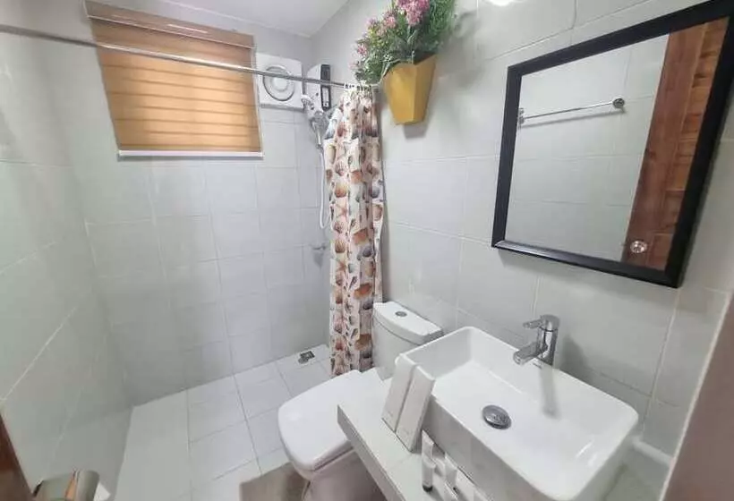 ホテル Villa Excellance Beach And Wave Pool Resort