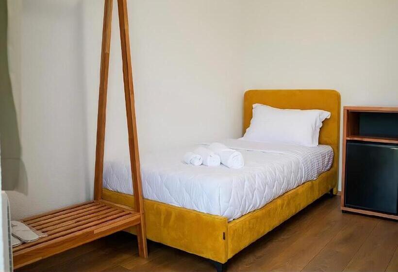 膳宿费 Bujtina Adora