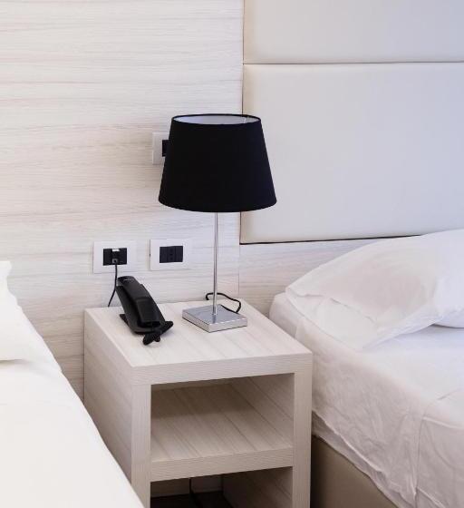 پانسیون Hub Naples