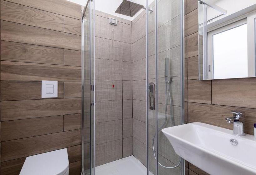 پانسیون Hub Naples