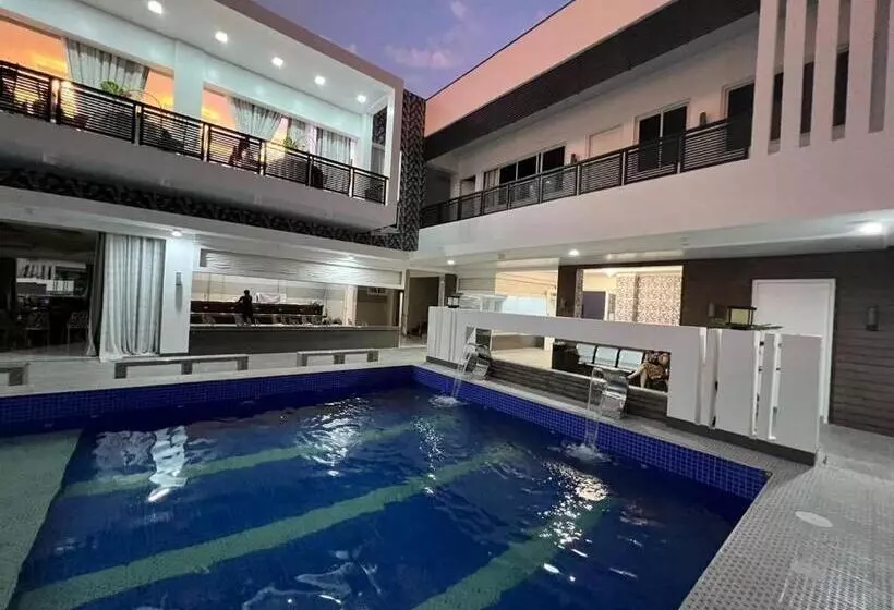 リゾートホテル Dampa Poolside Events & Accommodation