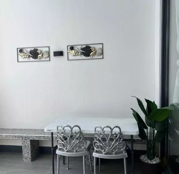 リゾートホテル Dampa Poolside Events & Accommodation