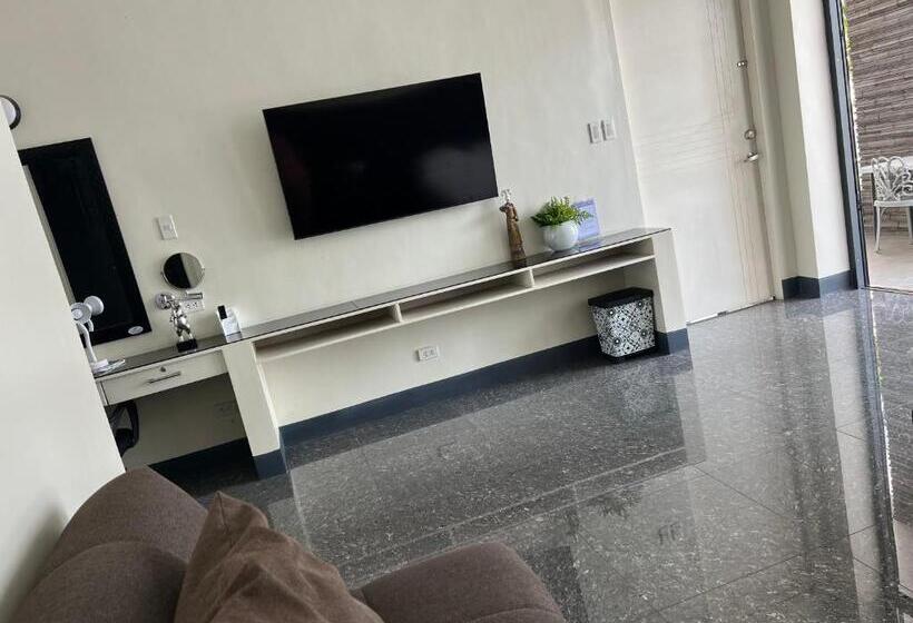 Resort Dampa Poolside Events & Accommodation