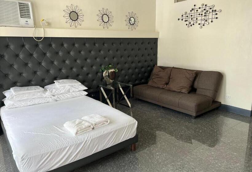 Resort Dampa Poolside Events & Accommodation